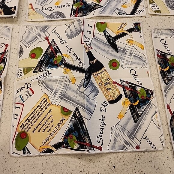 Bar Martini Cloth Napkins Set Of 6 9x9" Gin Vodka Shaken Not Stirred Olive - Picture 2 of 3
